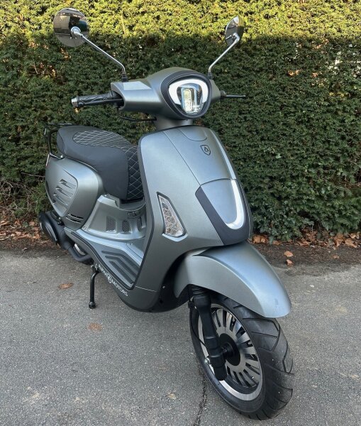 Motorroller Vita 125 ccm 85 km/h EURO 5 mattgrau - 451 km