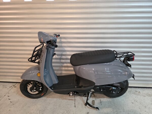 Motorroller Adria 50 ccm 45 km/h EURO 5 grau - 154 km